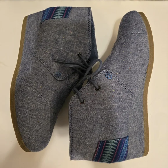 TOMS Speckled Denim Wedge Booties Tribal Design On Back Heels Laceup Shoes Sz 6 - Picture 6 of 17